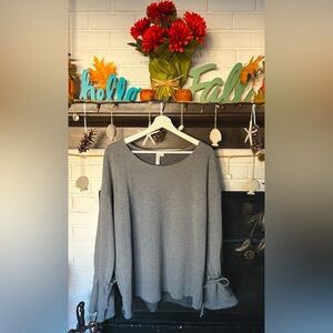 Kensie Women’s Tie Bell Sleeve Sweatshirt Sweater, Gray, size L